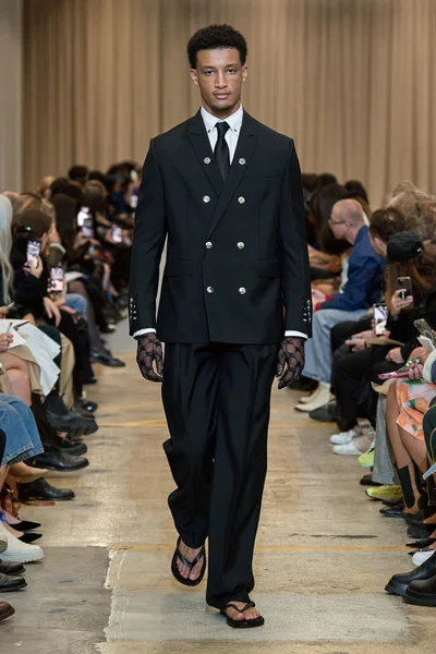 Look 77